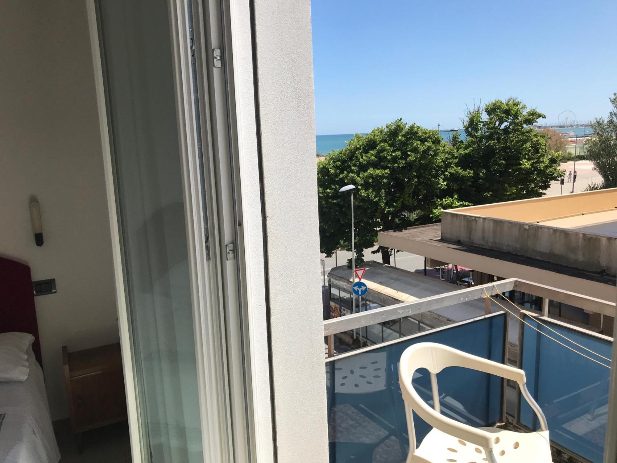 Hotel L&V Rimini Eksteriør billede